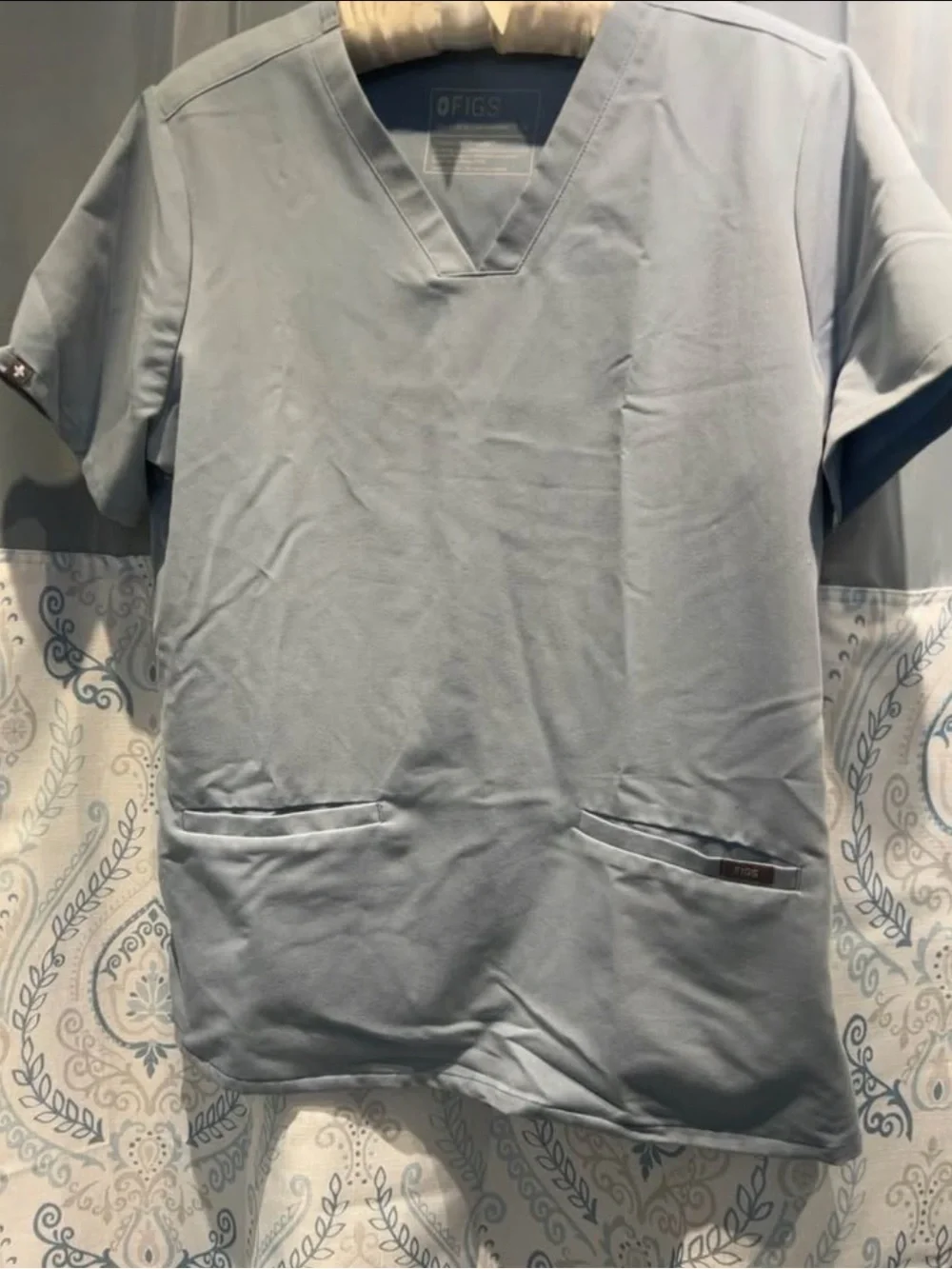 FIGS Light blue scrub set Medium top and medium ucargo joggers.  Like new uh